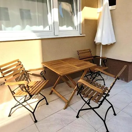 Jolie Apartament *