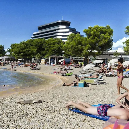 Jolie Apartament